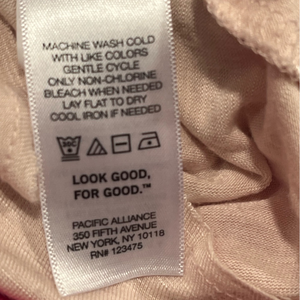 Kenneth Cole Tank. Size XL. Pink and fades - Picture 8 of 8